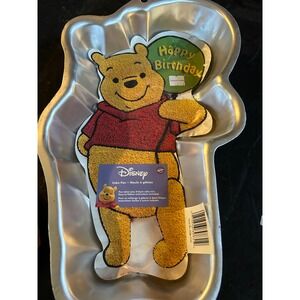 Disney Winnie the Pooh Birthday Cake Pan Wilton Aluminum Character Baking Mold